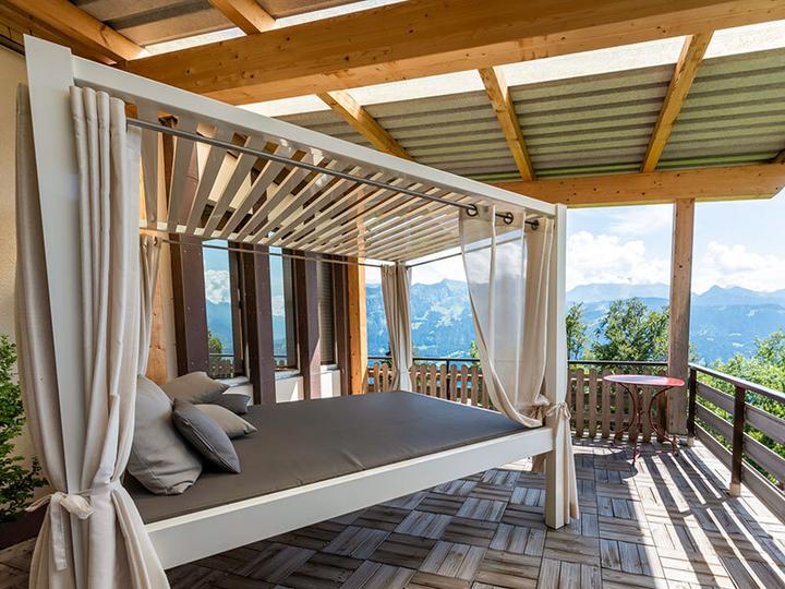 Image du produit Smartbox 1 nuit romantique en suite américaine avec souper et spa privatif près du lac de Thoune (2 pers.)