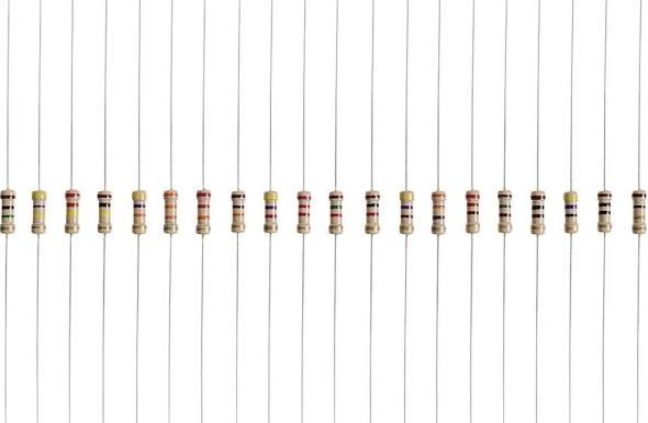 Immagine prodotto Quadrios 22P106 Assortimento di resistenze al carbonio cablate assialmente 0,5 W 5 % 1 set