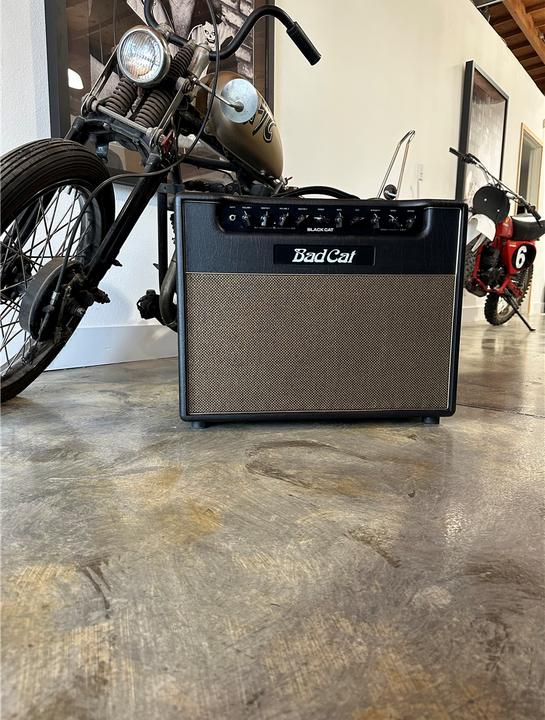 Produktbild Bad Cat »Black Cat« 1x12 Combo (Gitarre, 20 W)