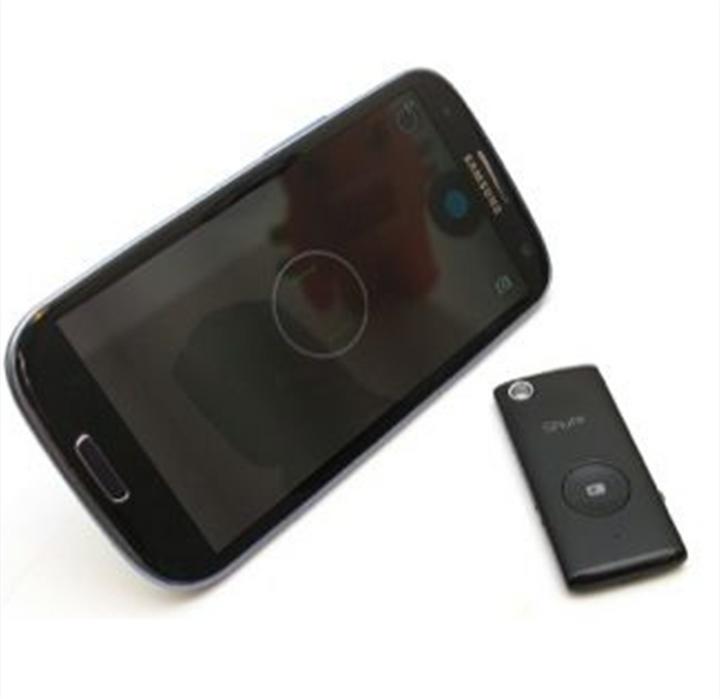 Actual product image Muku Camera shutter release for iPhone