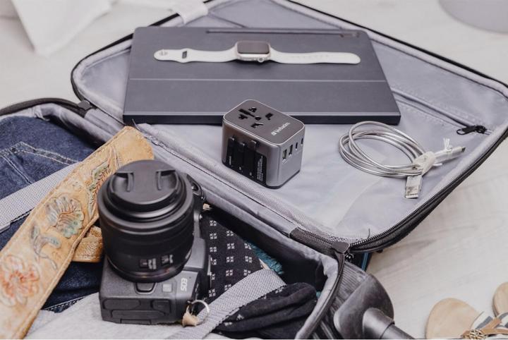 Actual product image Verbatim Universal Travel Adapter