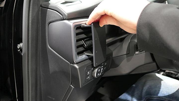Actual product image Brodit 806009 Car holder Volkswagen Amarok 24-