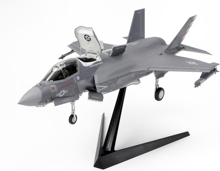 Actual product image Tamiya F-35B Lightning II