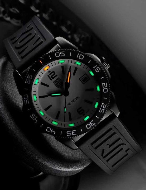 Actual product image Luminox PACIFIC DIVER 3120M SERIES (Diving watch, 39 mm)