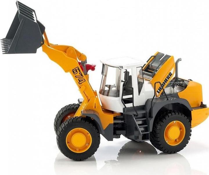 Actual product image Bruder Liebherr wheel loader L574