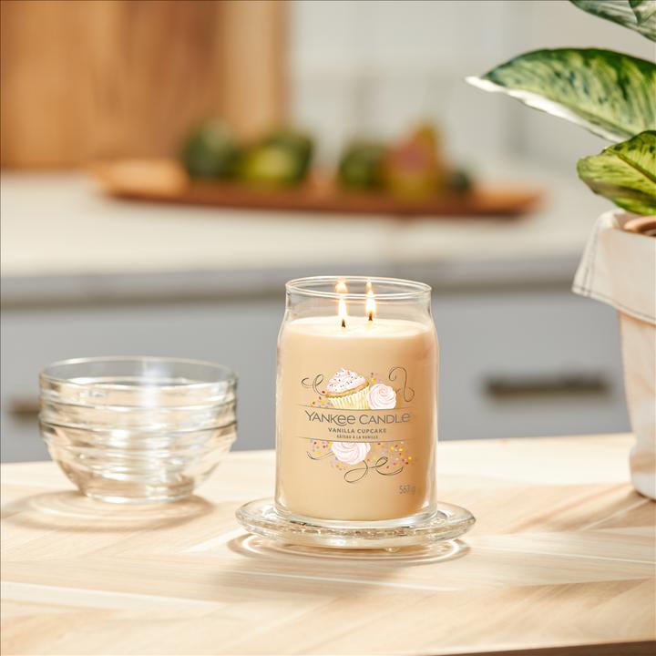 Produktbild Yankee Candle Vanilla Cupcake (567 g)