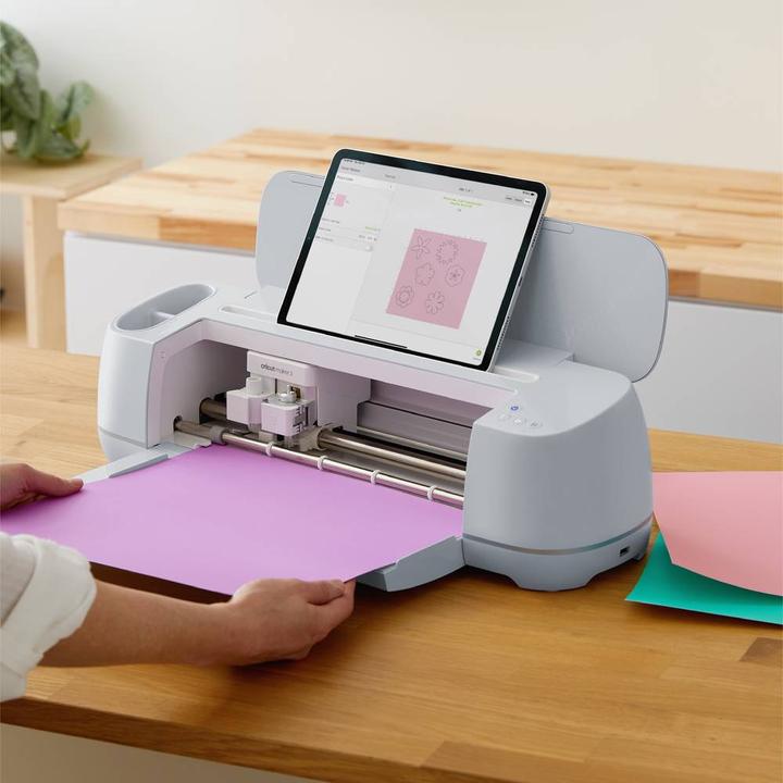 Image du produit Cricut ™ Maker 3 + Materials Bundle Schneideplotter-Set