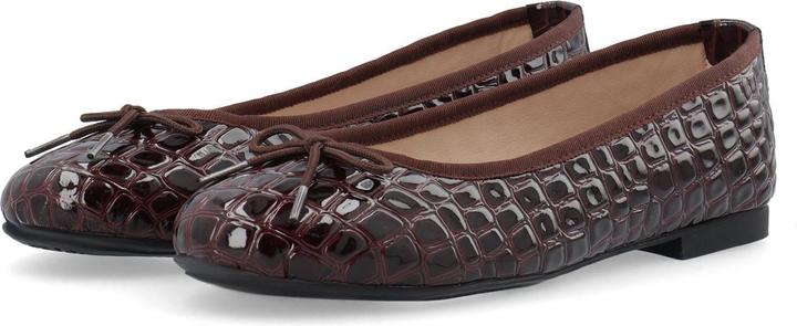 BurgundyCrocoPatent