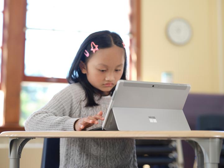 Produktbild Microsoft Surface Go 3 (10.50", Intel Pentium Gold 6500Y, 8 GB, 128 GB)
