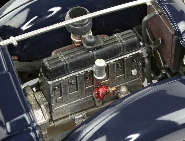 Immagine prodotto Revell 124 Modello di modello di auto Kit di lusso classe auto Admiral Saloon