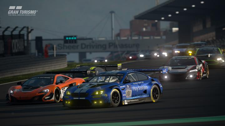 Image du produit Sony Gran Turismo GT Sport : Spec II - PlayStation 4 - Jeu de course - PEGI 3 (PS4)