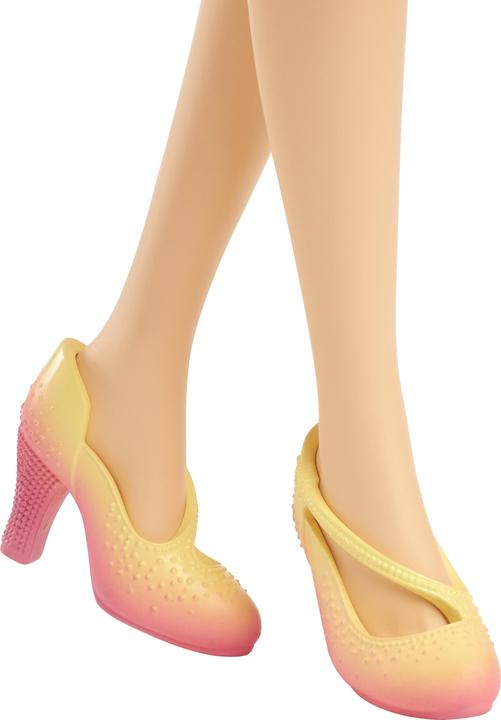 Actual product image Mattel Glinda fashion doll