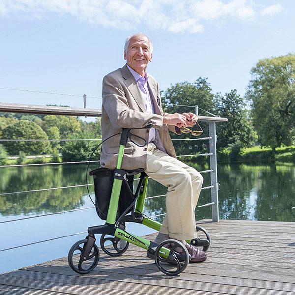Produktbild Sunrise Leichtgewicht Rollator Gemino grün 30M