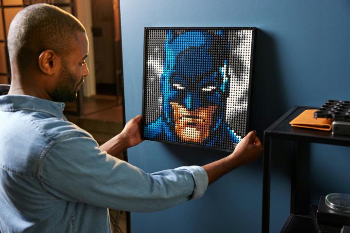 Actual product image LEGO Jim Lee Batman Collection (31205, LEGO Art)