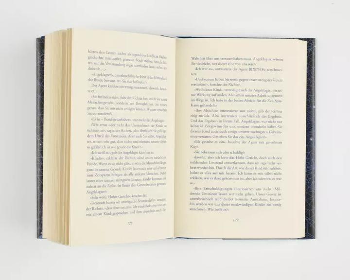 Actual product image Momo (German, Eva Schöffmann-Davidov, Michael End, 2021)