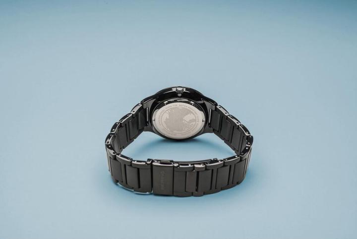 Actual product image Bering Classic (Analogue wristwatch, 40 mm)
