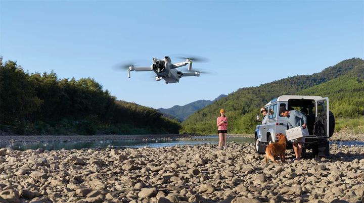 Image du produit DJI Mini 3 y compris Fly More Combo (38 min, 248 g, 12 Mpx)