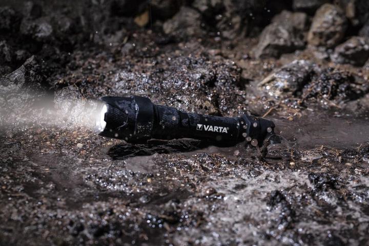 Actual product image Varta Indestructible F20 Pro (16.70 cm, 350 lm)