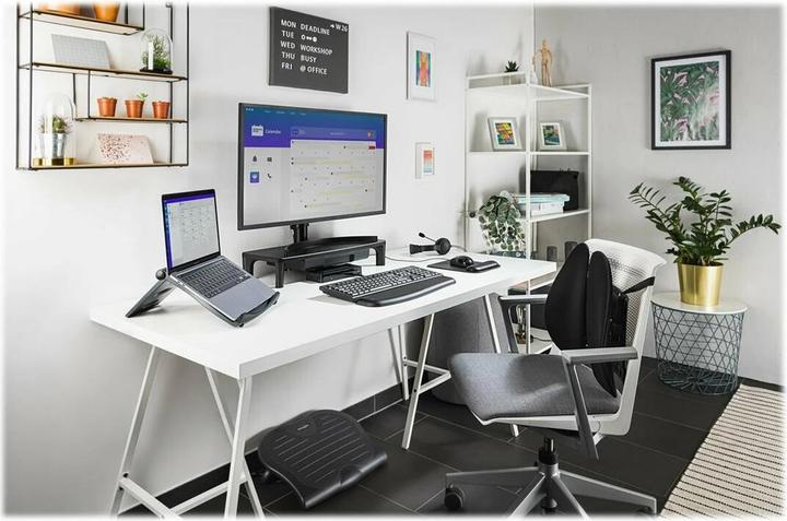 Actual product image Kensington SoleSaver footrest (46 x 35.5 x 11.5 cm)