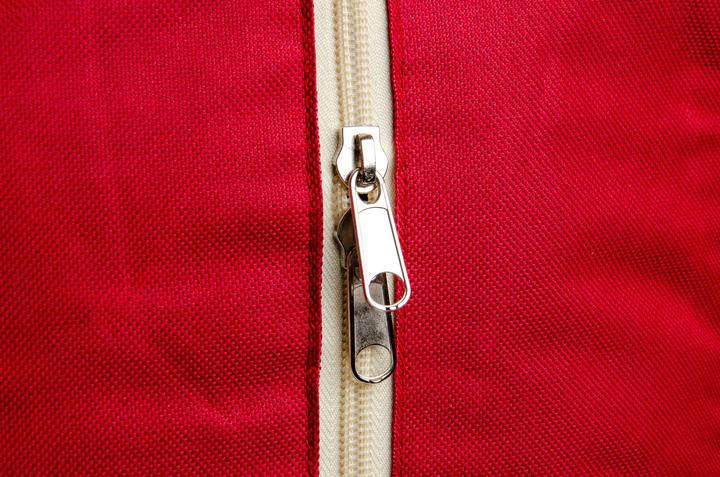 Actual product image Singer Universal Bag 617L Red