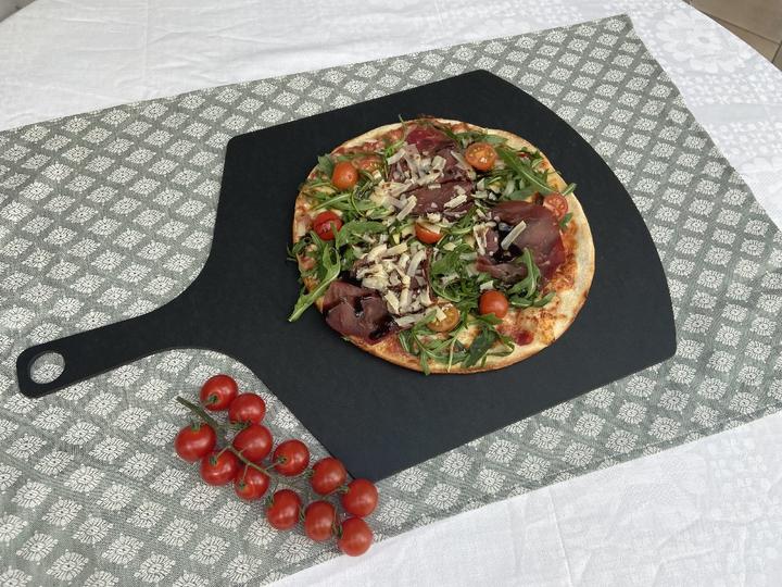 Actual product image Jade Pizza cutting board