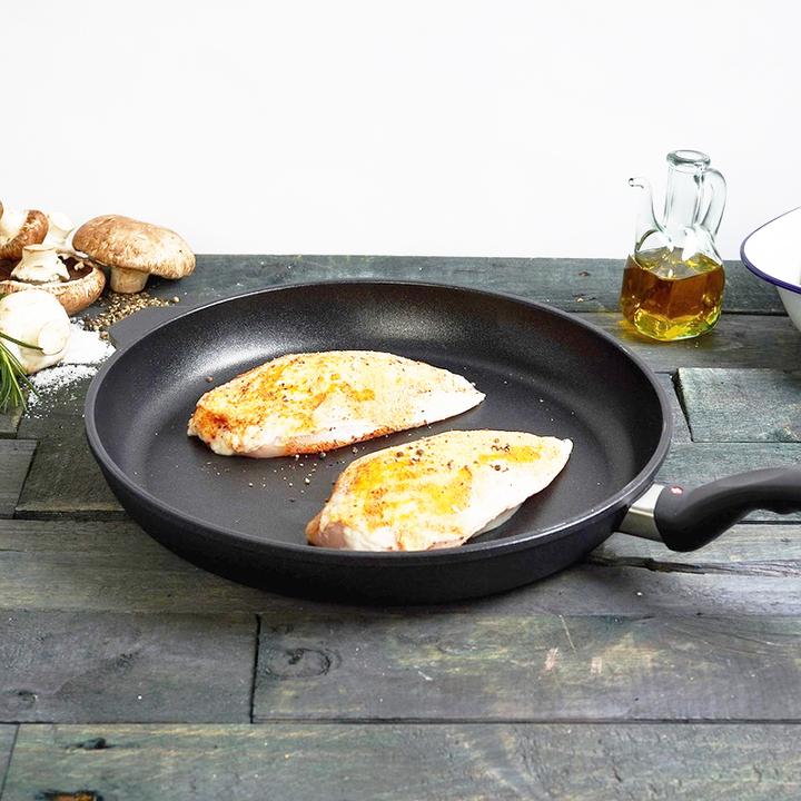 Image du produit Swiss Diamond XDClassic (32 cm, Poêle à frire, Fonte d'aluminium)