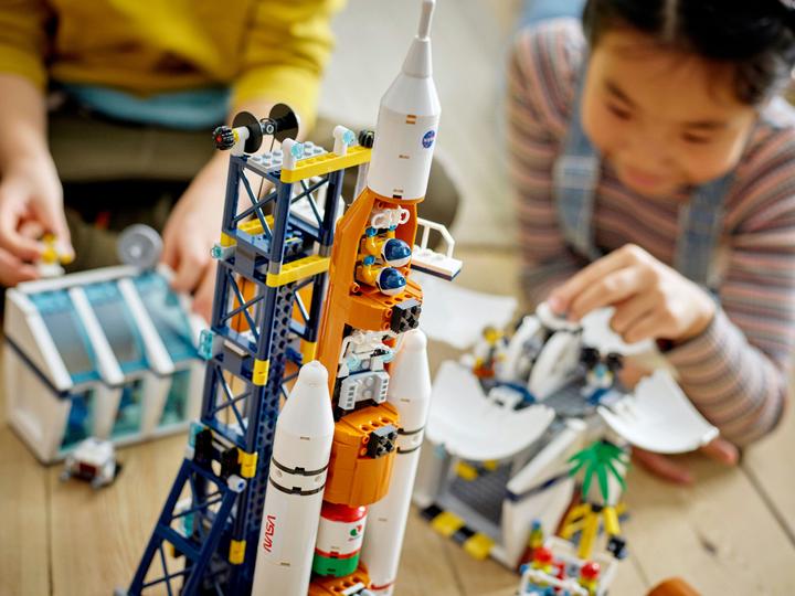Productafbeelding LEGO Ruimtevaartcentrum (60351, LEGO Stad, LEGO Zeldzame Sets)