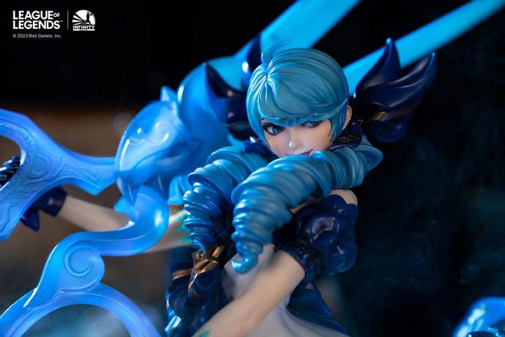Image du produit Infinity Studios League of Legends "The Hallowed Seamstress - Gwen" Statue 1/6