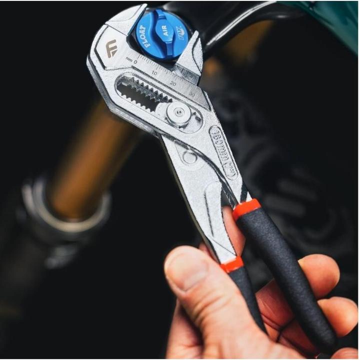 Immagine prodotto Feedback Sports Chiave a pinza regolabile (180 mm)