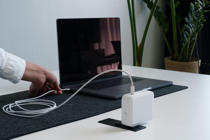 Immagine prodotto Targus Caricatore HyperJuice USB-C (100 W)