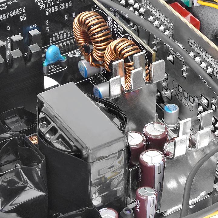 Actual product image Thermaltake Toughpower Grand (750 W)
