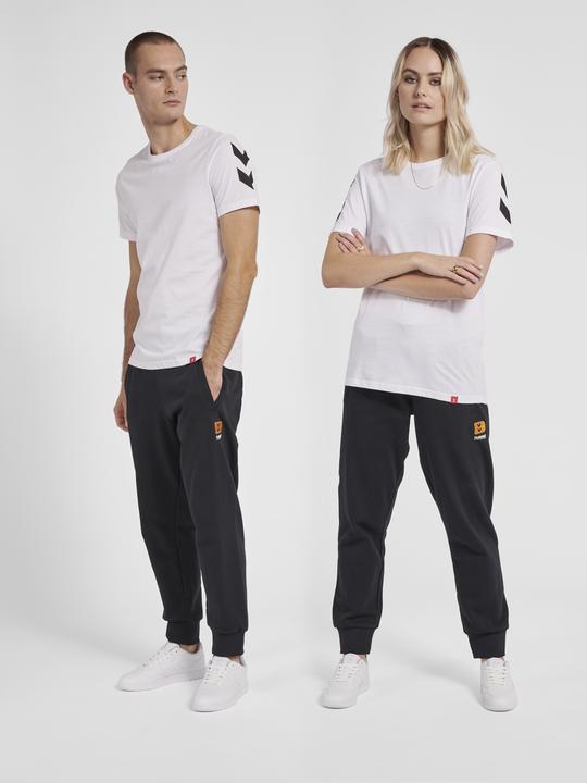 Actual product image hummel Legacy Chevron T-Shirt (XS)