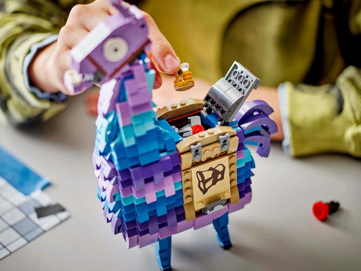 Actual product image LEGO Vorratslama (77071, LEGO Fortnite)