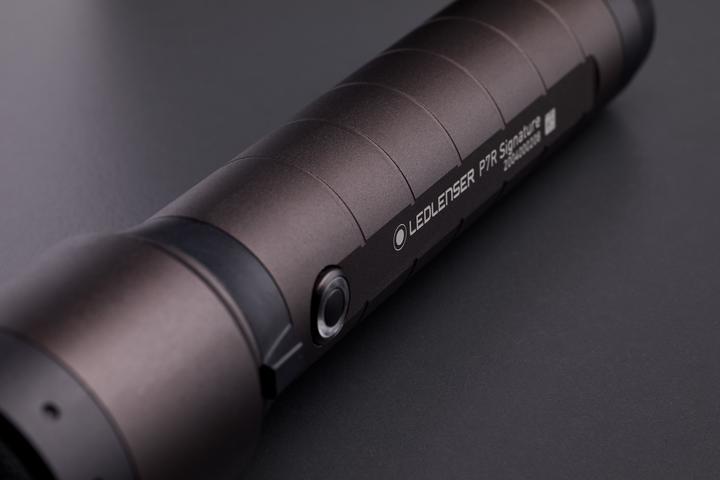 Actual product image Ledlenser Rechargeable LED torch P7R Signature (15.80 cm, 2000 lm)