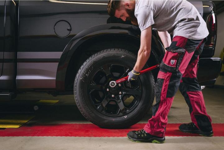 Actual product image Gedore Red red R58900050 Torque spanner 10-50 Nm (3/8", 10 Nm, 50 Nm)