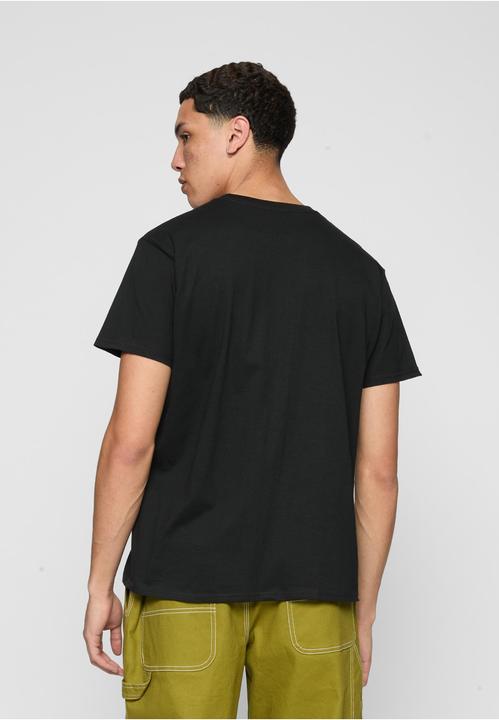 Actual product image Merchcode The Clash Star Logo Art Tee - 139823 (S)