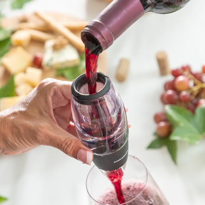 Produktbild InnovaGoods Weinbelüfter mit Filter, Ständer und Transportbeutel Wineir (Weinbelüfter)