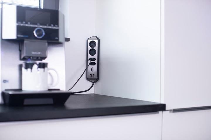 Produktbild Brennenstuhl Steckdosenleiste (6 x, USB-A, 2 m)