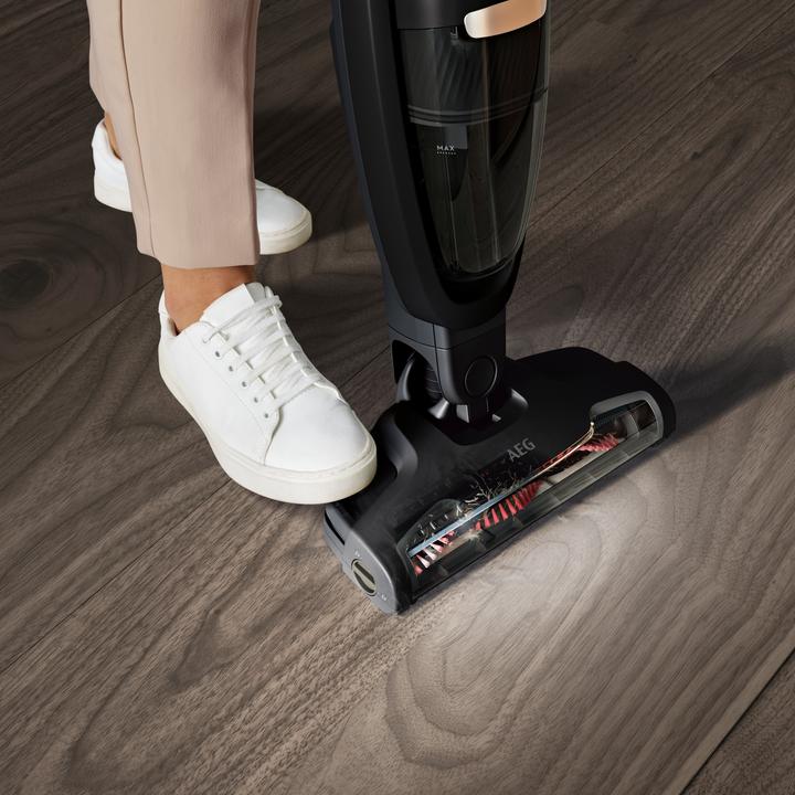 Actual product image AEG Cordless hoover QX6-1-45AN 900402250