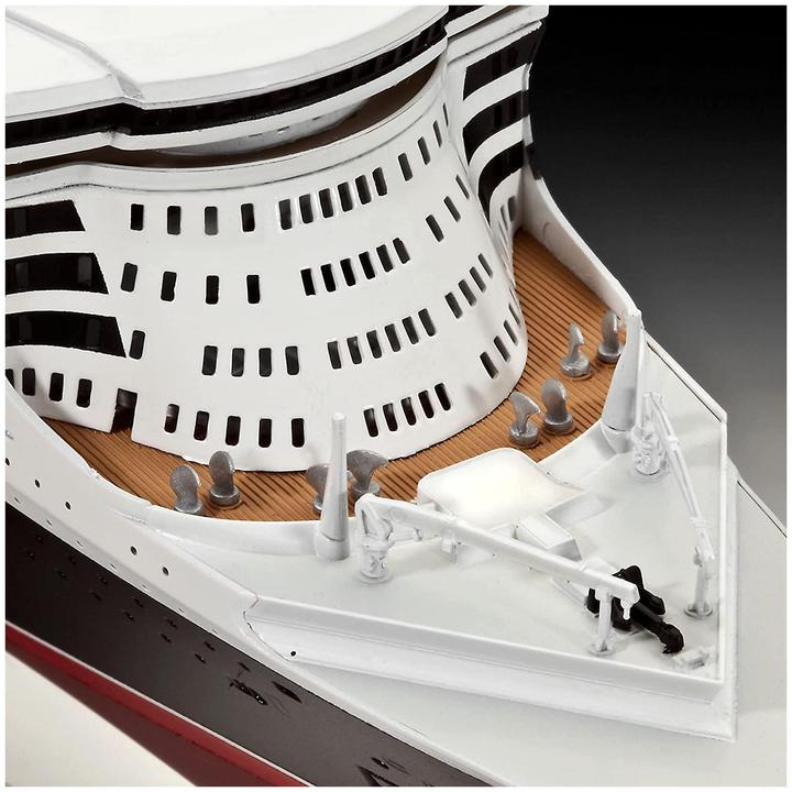 Actual product image Revell Queen Mary 2