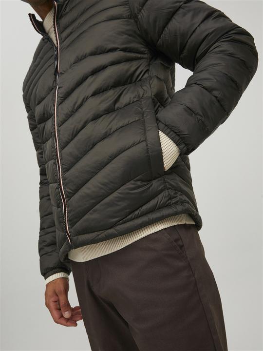 Image du produit Jack & Jones Veste matelassée légère à col haut (XL)