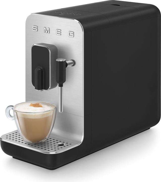 Productafbeelding Smeg BCC12BLMEU Volautomatische koffiemachine met stoomfunctie zwart