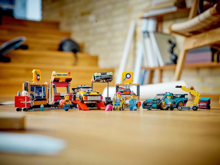 Actual product image LEGO 60389 Car workshop (60389, LEGO City)