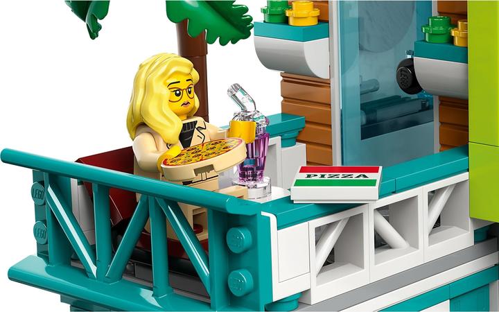 Actual product image LEGO City centre (60380, LEGO City)