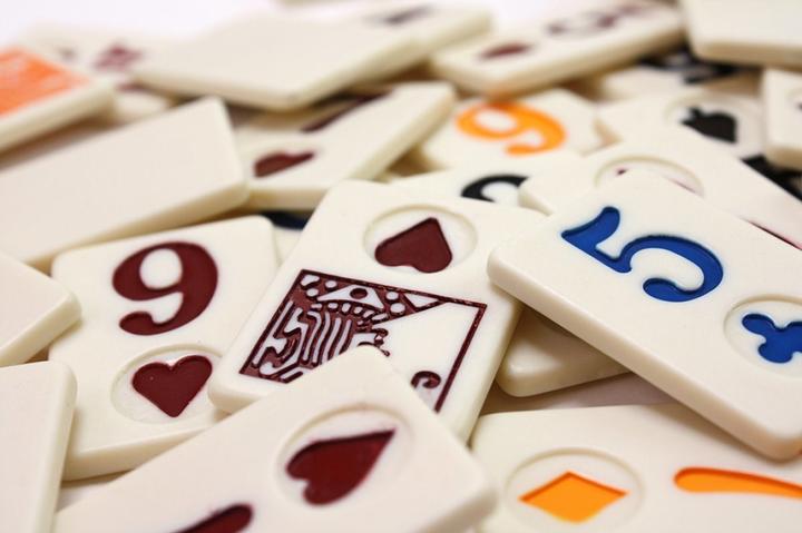 Produktbild Tactic Taktik Rommé spielen