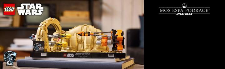 Actual product image LEGO Pod racing in Mos Espa - Diorama (75380, LEGO Star Wars)