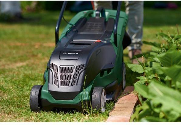 Immagine prodotto Bosch Home & Garden Universal Rotak 550 (Corrente elettrica)