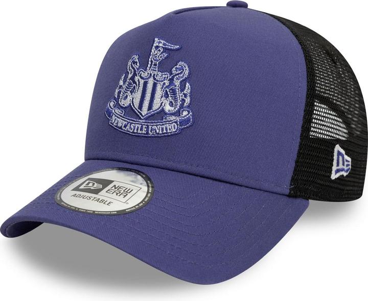 Actual product image New Era Mesh Trucker Snapback Cap - Newcastle United Blau
