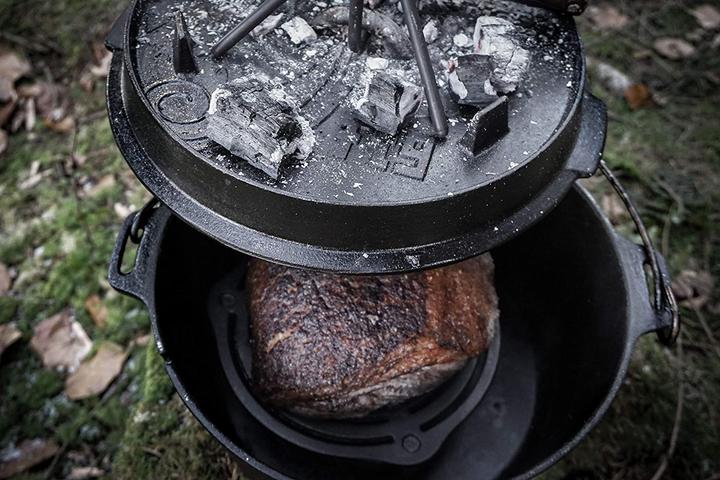 Produktbild Petromax Dutch Oven mit Standfüssen, 9ft