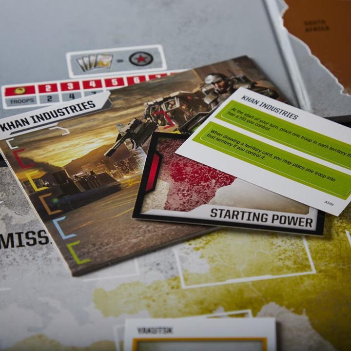 Produktbild Hasbro Gaming Avalon Hill - Risk Legacy (Englisch)